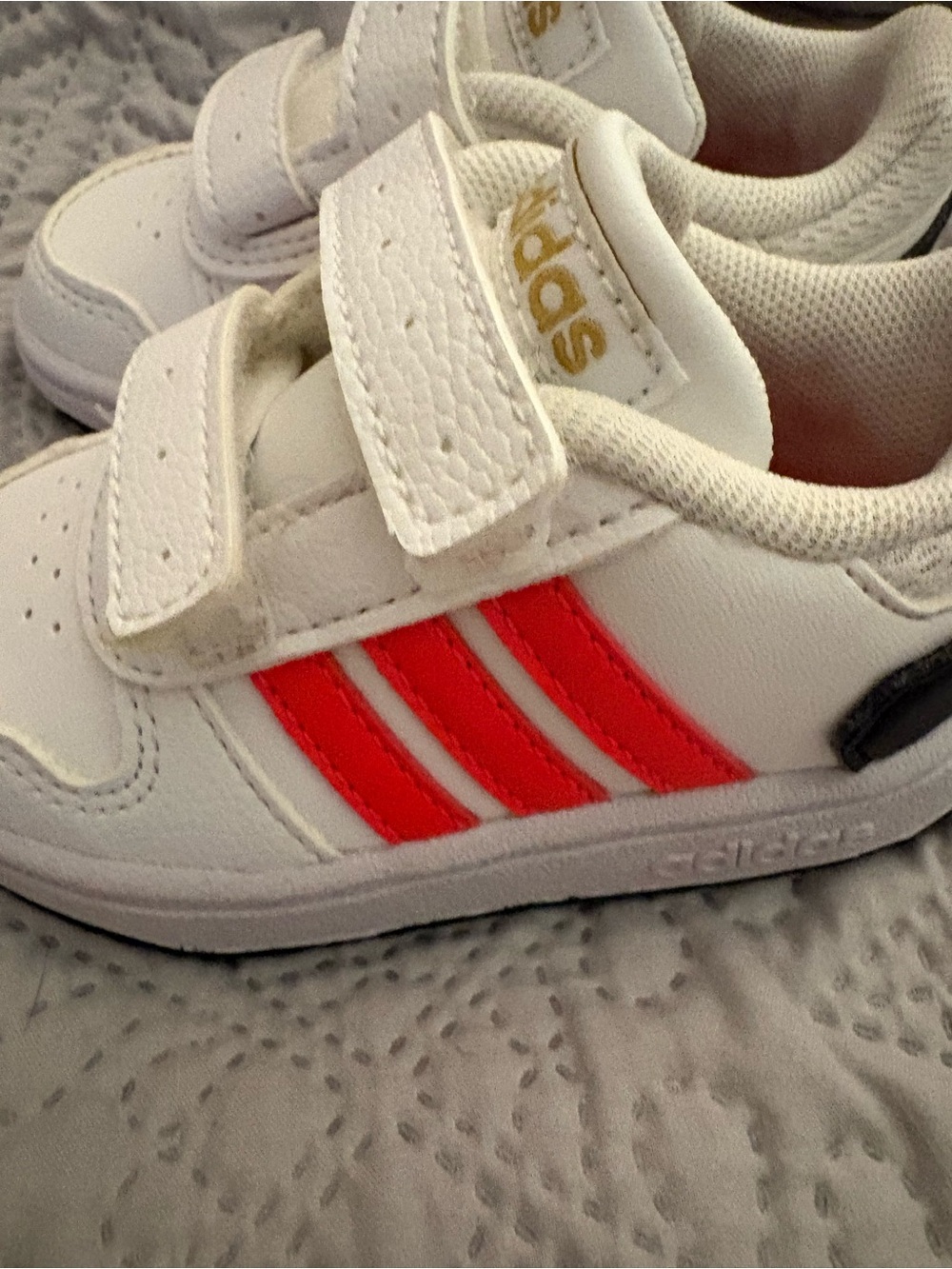 adidas Kids White Sneakers with Red Accents and Gold Logo